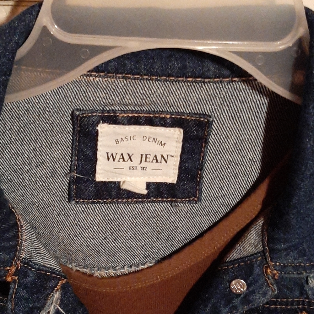 Jean jacket - Picture 2 of 10